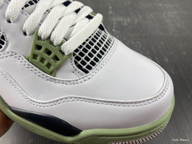 Kicktheory Seafoam Jordan 4 Air WMNS AQ9129-103 0728